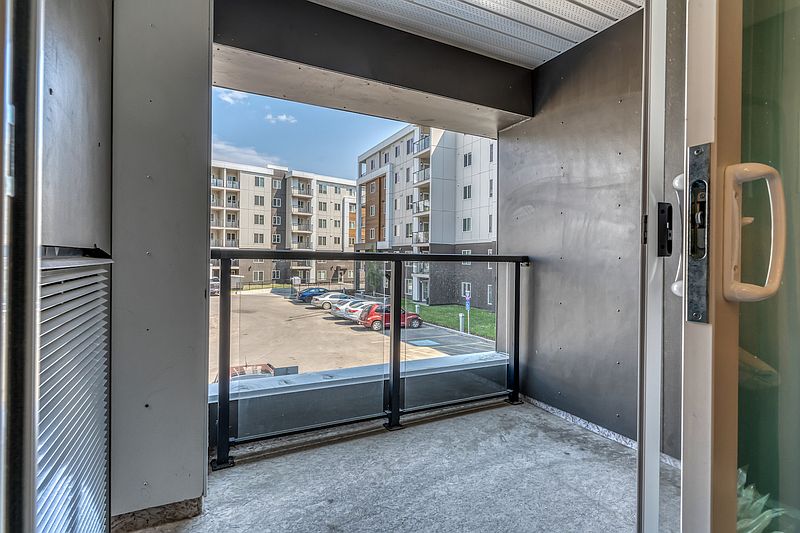 Edmonton Apartment for rent - 2 Bedrooms — photo 7