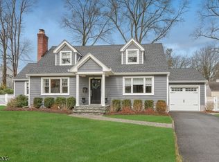 621 Doris Pl, Ridgewood, NJ 07450