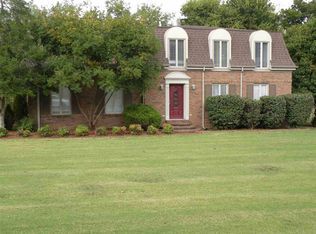 111 Country Club Ln, Princeton, KY 42445