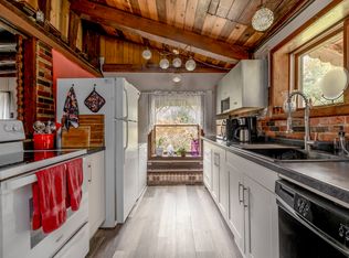 5991 Strawberry Lake Rd, Whitmore Lake, MI 48189