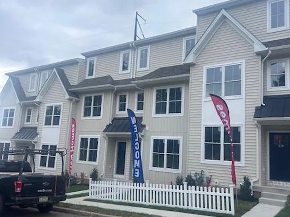 231 2nd Ave #4, Royersford, PA 19468