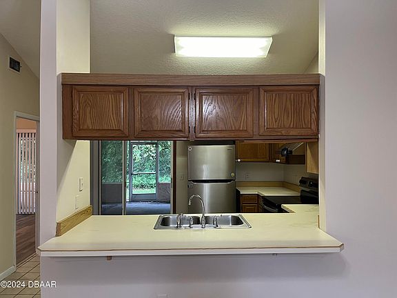 5th image of 3552 Forest Branch Dr APT A