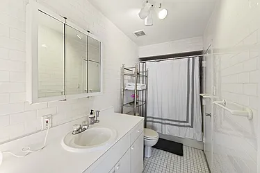 Rented by Nest Seekers International