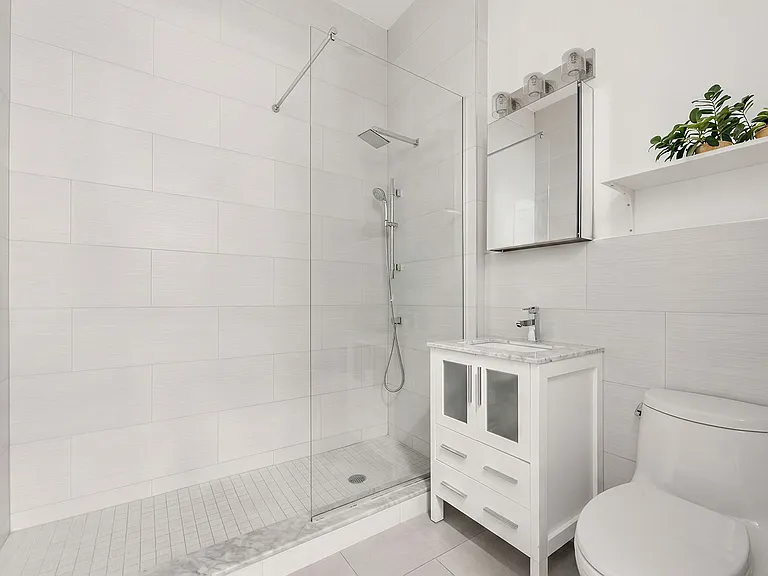 258A 18th St #101 — Photo 11