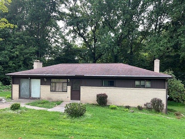 1st image of 200 Forest Dr