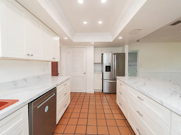 508 Poinsetta Blvd — Photo 33