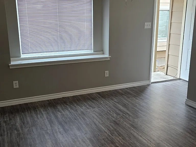 Kelley Ann Apartments — Photo 24