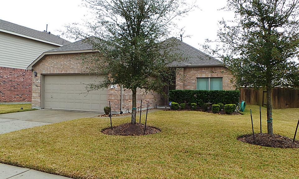 1st image of 13827 Clarehouse Ln