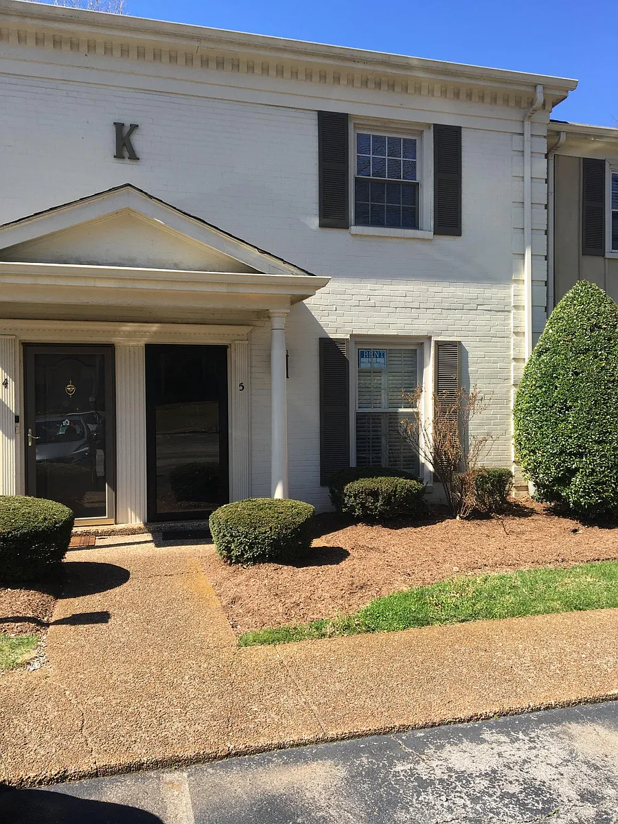 Photo 1 of 16 - 1011 Murfreesboro Rd #K5 - Franklin, TN Primary Photo - 1011 Murfreesboro Rd #K5