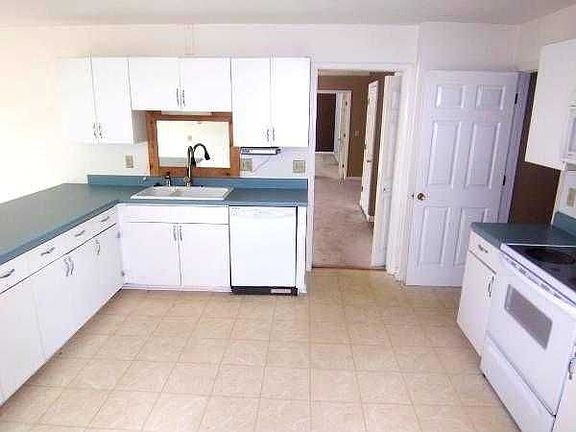 4th image of 2512 Somerset Dr