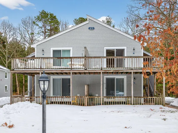 70 Cape Drive APT 15D, Mashpee, MA 02649