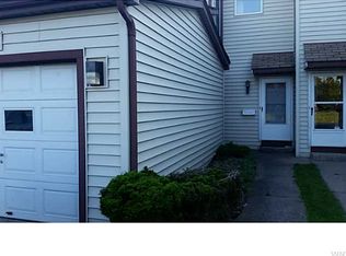 3022 E River Rd, Grand Island, NY 14072