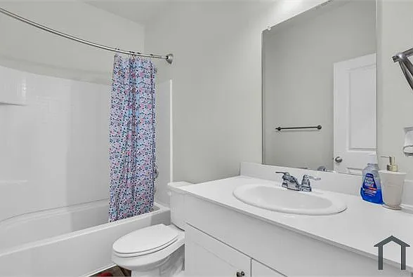 6102 Harrah Ln — Photo 13