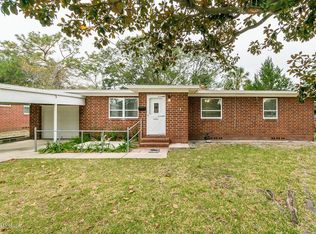 6303 Pine Cove Ln, Jacksonville, FL 32211