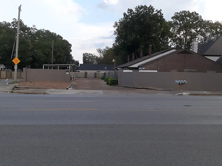 512 N Mendenhall Rd — Photo 13
