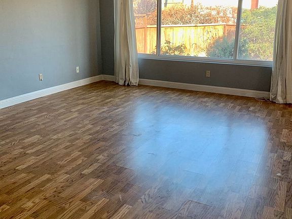 3rd image of 4402 Parks Ave