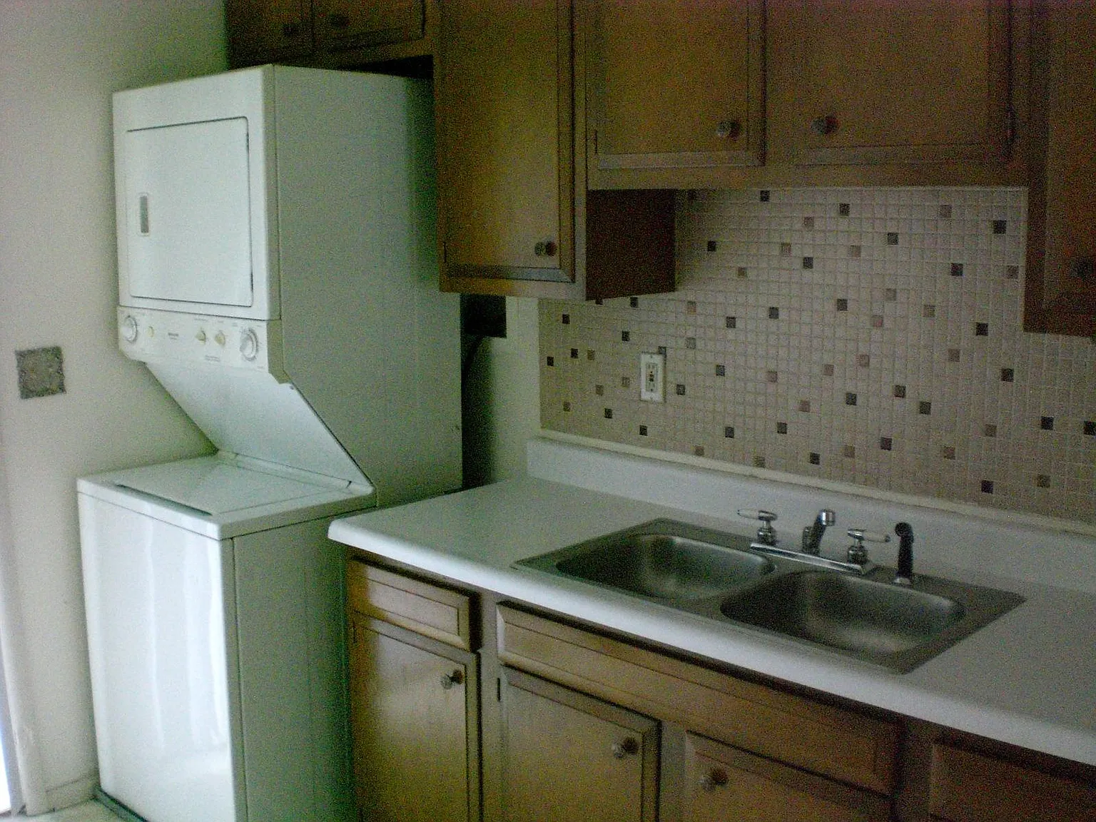 4065 Bruene Ave — Photo 2
