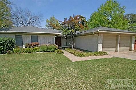 1st image of 15735 Regal Hill Cir