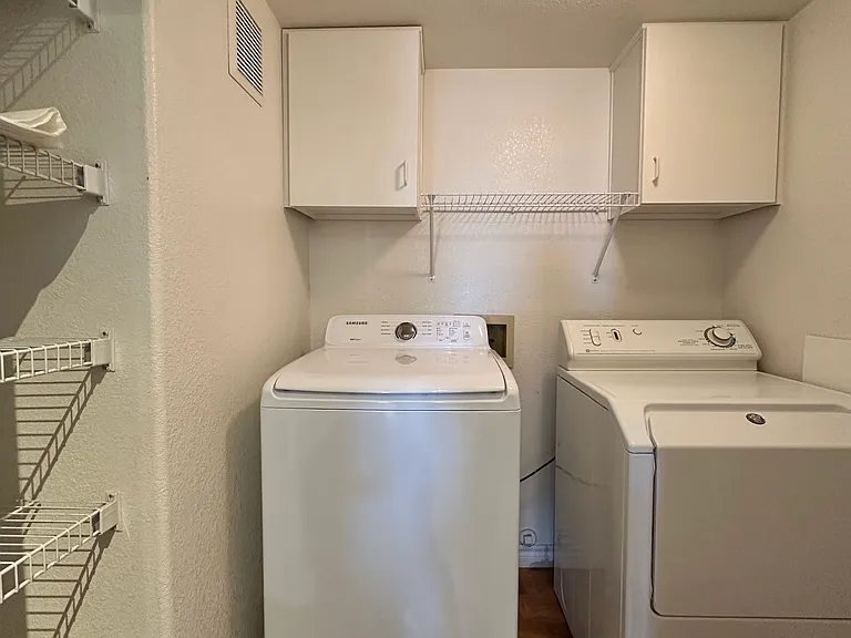 Spacious laundry room.