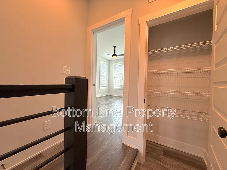 607 W Tremont Ave — Photo 13