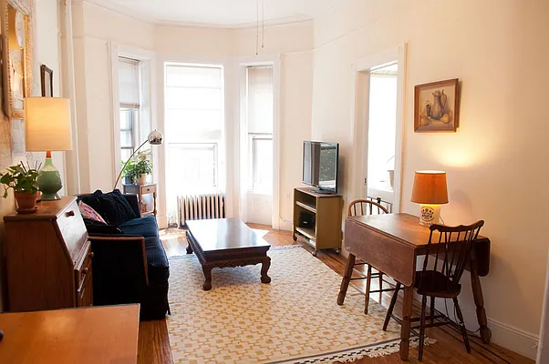 Rented by J. Francois and Associates | media 9