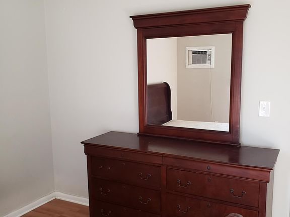 3rd image of 37 Kingswood
