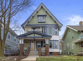 2742 N Maryland Ave #2744, Milwaukee, WI 53211