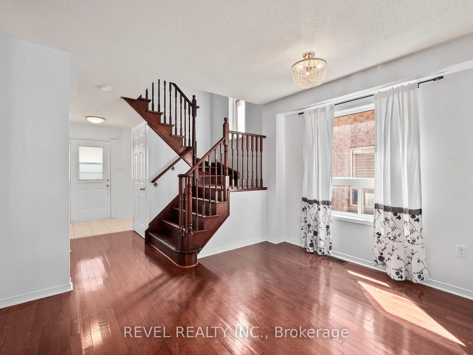 3 bed, $3,000 — Photo 4