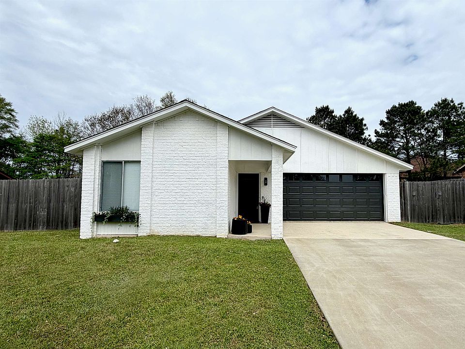 1st image of 205 Yvonne Ln
