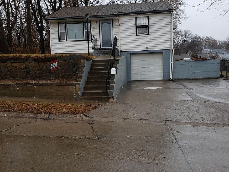 1st image of 2528 S Helen St