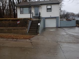 2528 S Helen St, Sioux City, IA 51106
