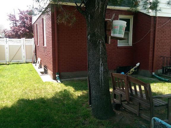 4th image of 1086 Hancock Ave