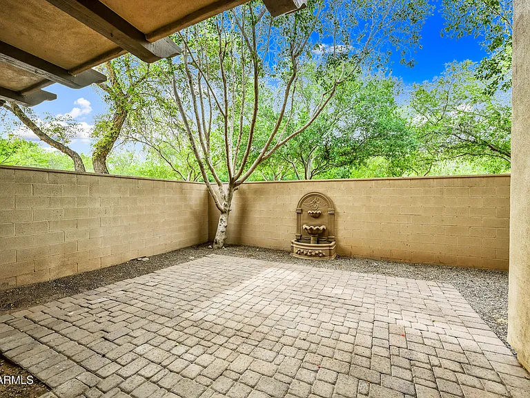 15340 W Dahlia Dr — Photo 36