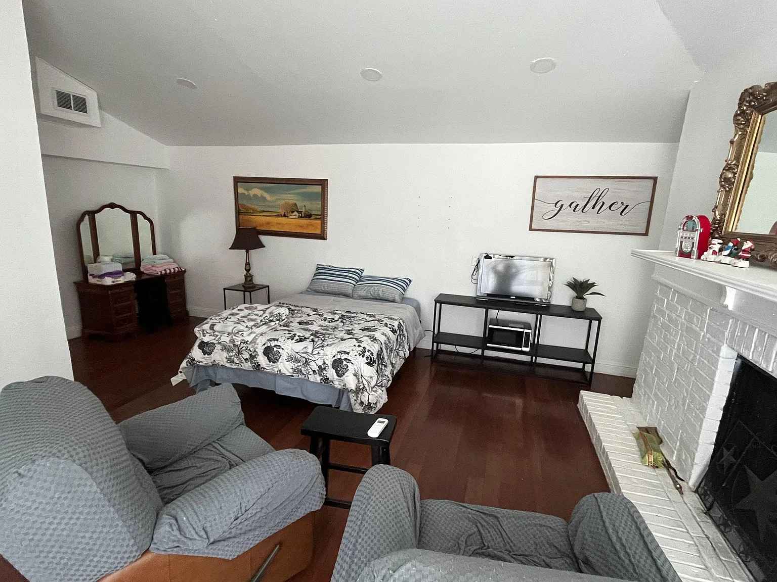 4 bed, 3.0 bath, 1900 sqft, $1,170 — Photo 1