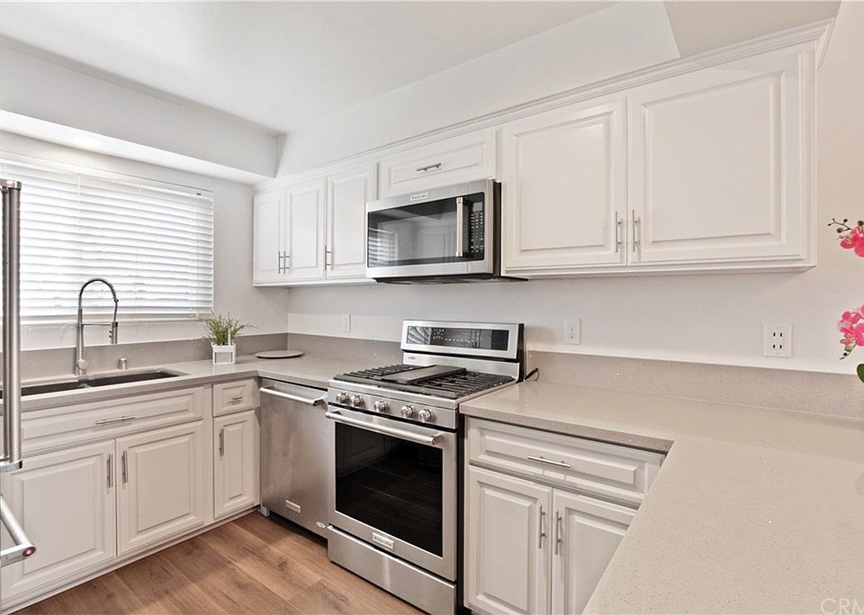 1st image of 1921 Sherry Ln APT 114
