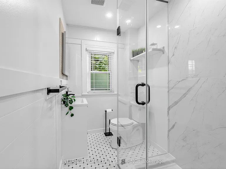 793 Dufferin St #UPPER — Photo 10