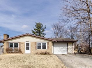 215 N Linnhill Ln, Washington, IL 61571