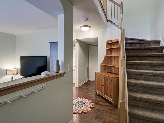 2nd image of 258 W Whispering Oaks Ln Unit 258