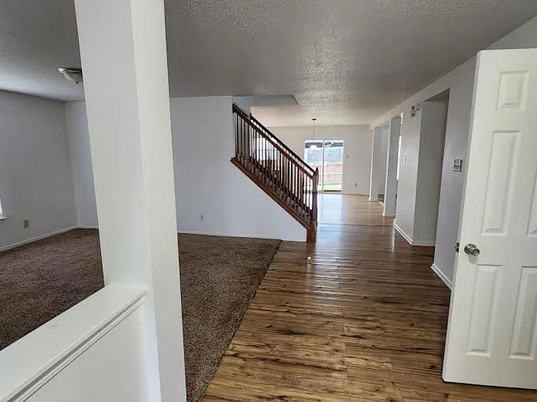 8614 Hopewell Ct — Photo 4