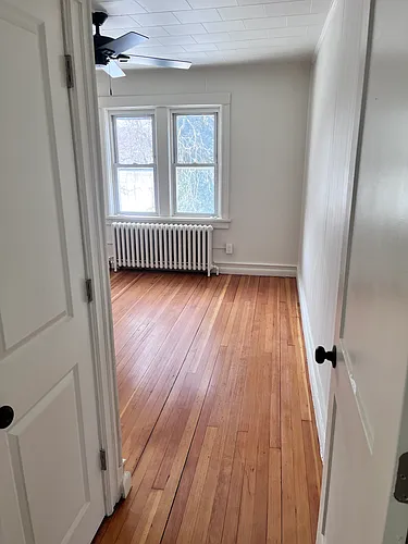 40 N Clover St Photo 1