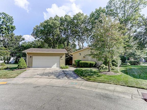3rd image of 610 Donview Cir