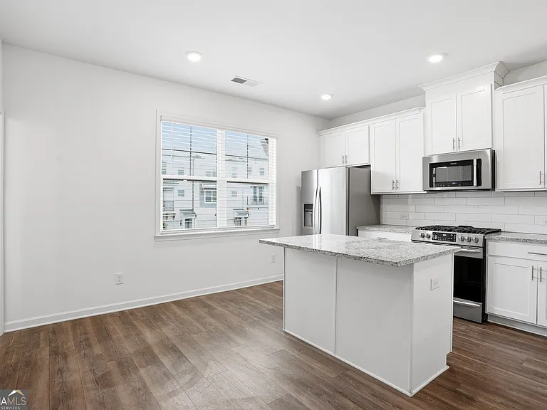 3524 Mount Blue Ave — Photo 6