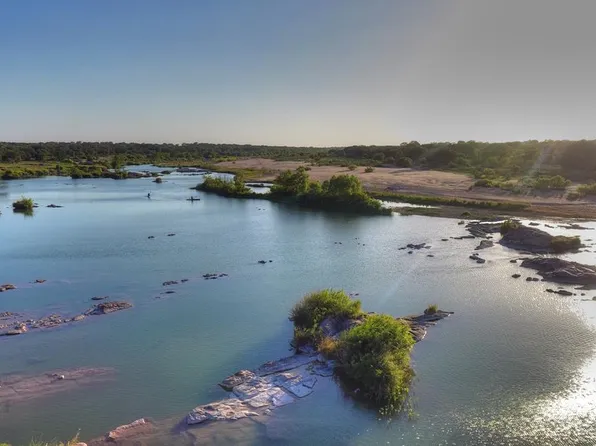 6 County Road 104, Llano, TX 78643