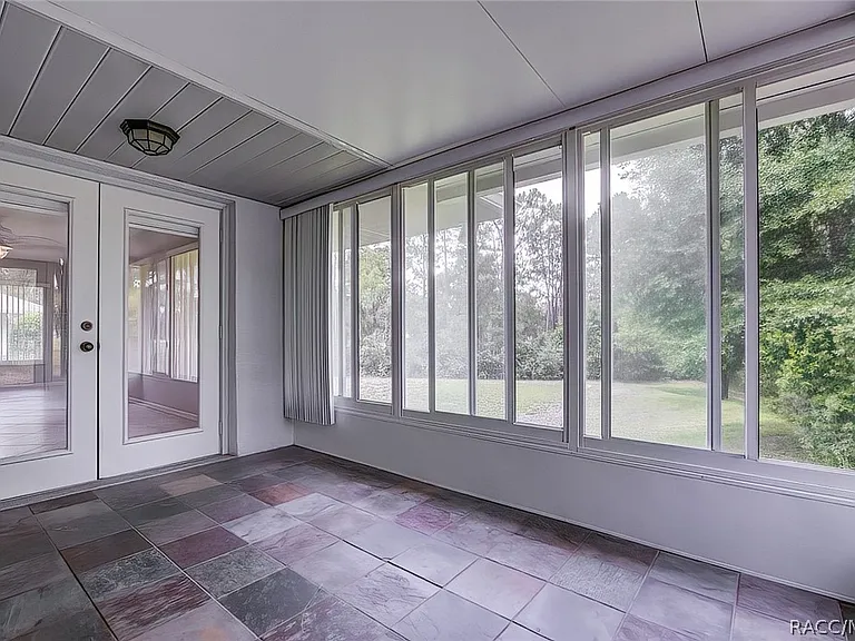 12 Anton Ct — Photo 33