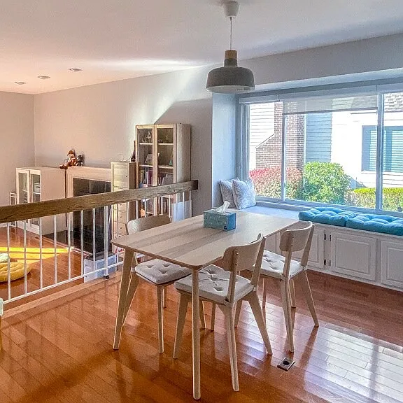 Dining area. Multi-functional area