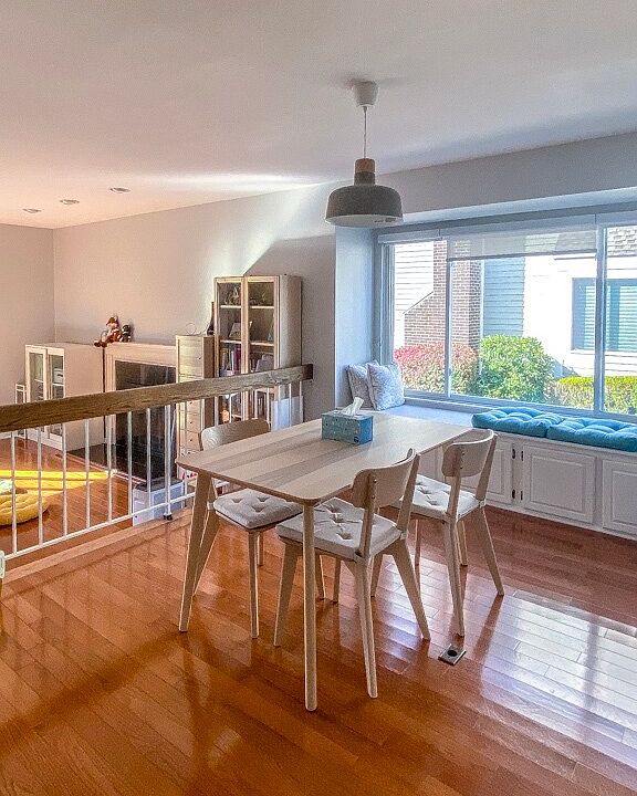 Dining area. Multi-functional area