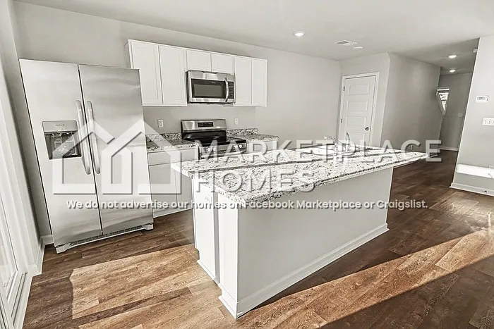 87 River Rock St — Photo 4