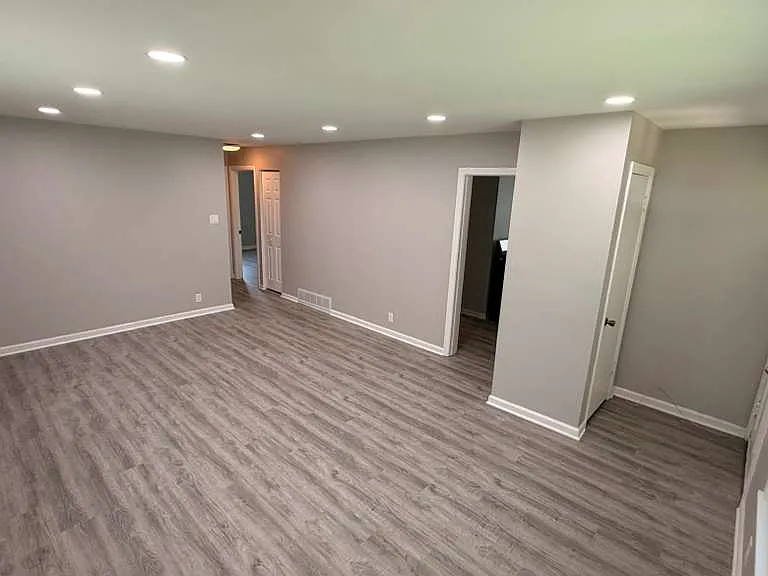 14823 Oak St — Photo 13