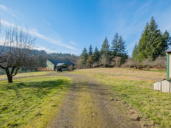 4th image of 27914 Walkerwood Ln