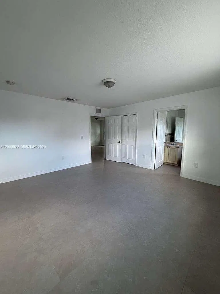 10501 SW 172nd St #10501 — Photo 3